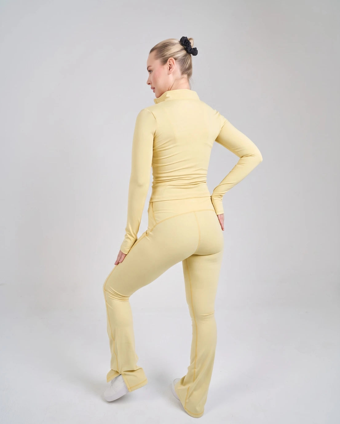 BUTTER YELLOW