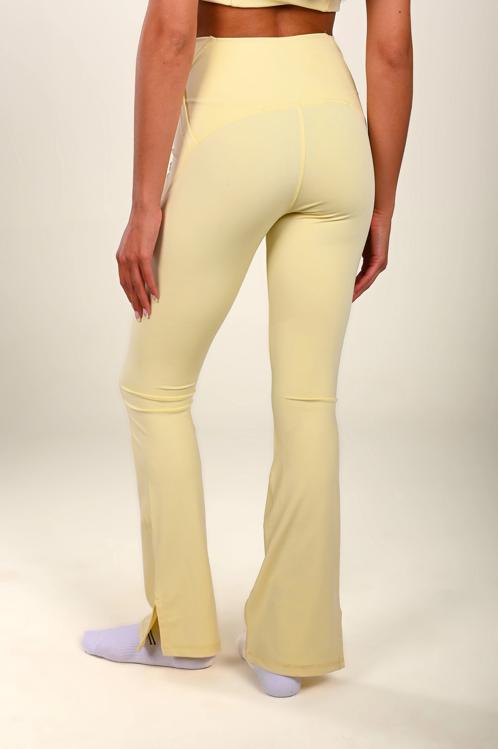 BUTTER YELLOW