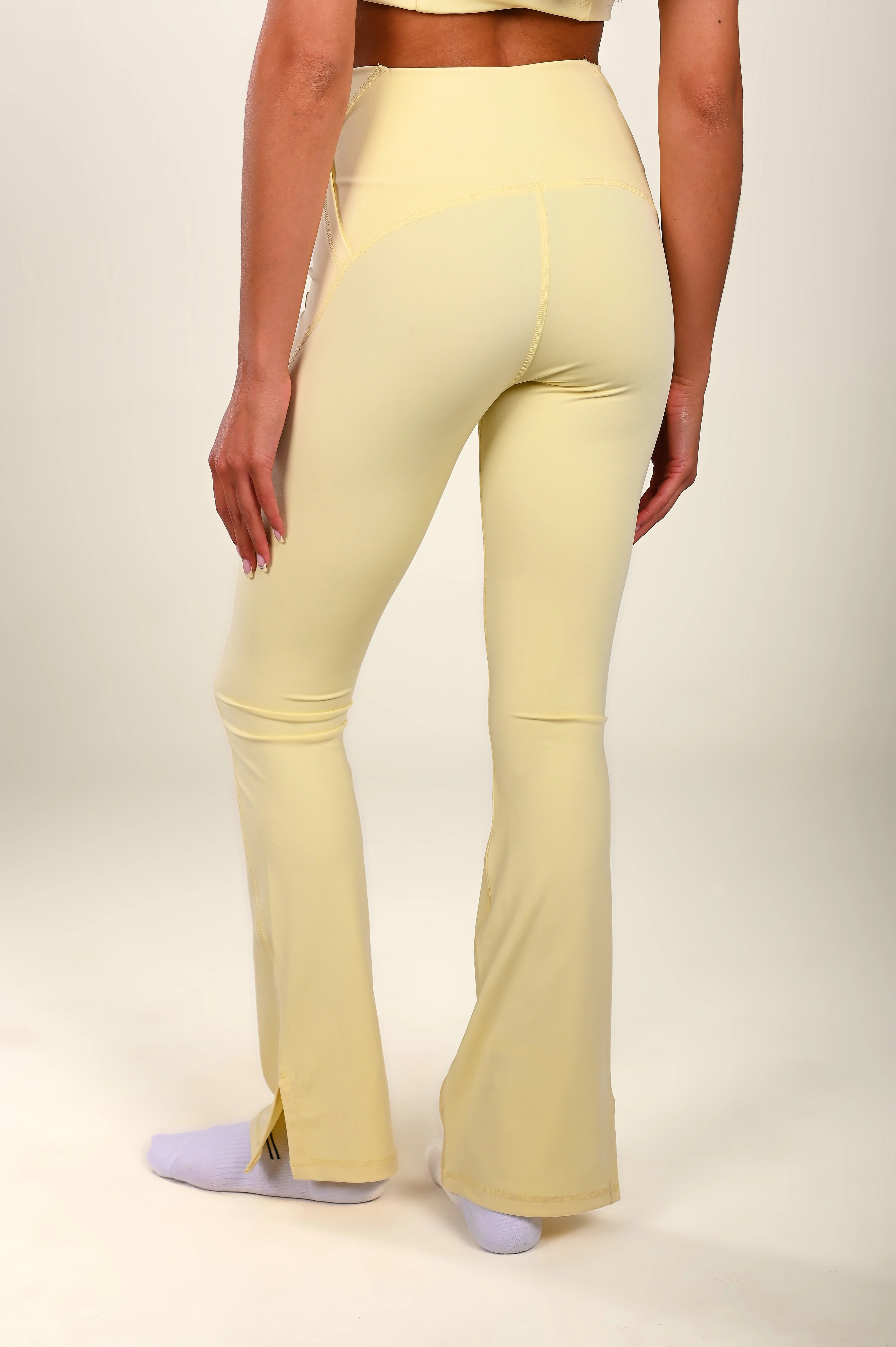 BUTTER YELLOW